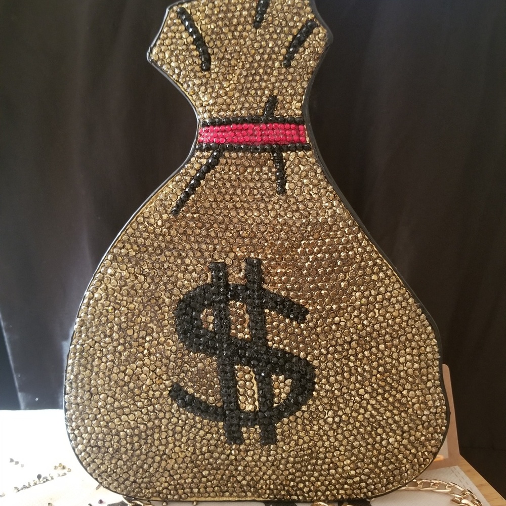style #give me the loot